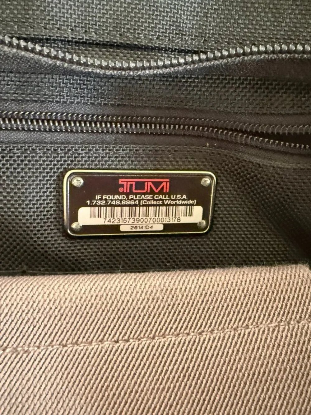 Tumi Alpha 26141D4 Black Expandable Laptop Briefcase - Picture 3 of 7